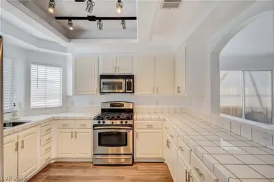 3725 Misty Falls Street, Las Vegas, NV 89129 Kitchen