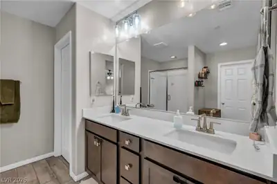 5072 Serene Skies Street, Las Vegas, NV 89130 Primary Bathroom