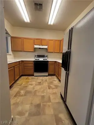 1900 North Torrey Pines Drive 101, Las Vegas, NV 89108 Kitchen