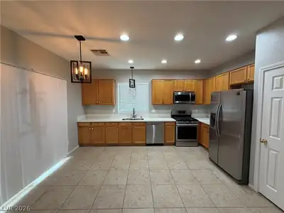 3570 Chelsea Grove Street, Las Vegas, NV 89122 Kitchen