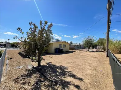 608 Frederick Avenue, Las Vegas, NV 89106 Yard