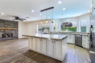 5205 Coral Glow Court, Las Vegas, NV 89149 Kitchen