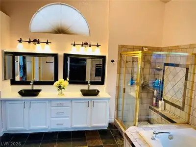 7629 Delaware Bay Drive Primary Bathroom