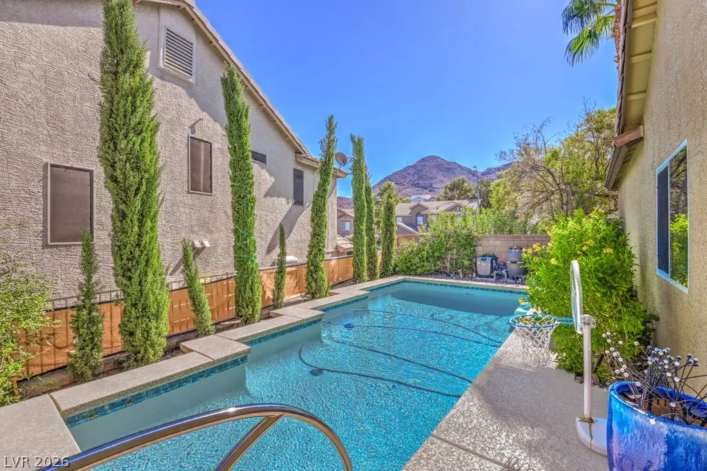 718 Pacific Cascades Drive, Henderson, NV 89012
