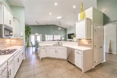 8327 Bowman Woods Circle, Las Vegas, NV 89129 