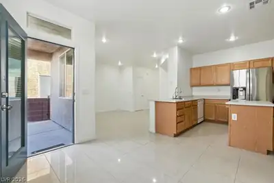 7369 Chrome Hill Street, Las Vegas, NV 89139 Kitchen