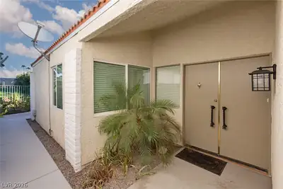 3127 Bel Air Drive, Las Vegas, NV 89109 Entry