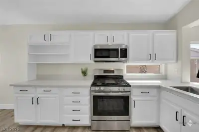 2039 Poppywood Avenue, Henderson, NV 89012 Kitchen