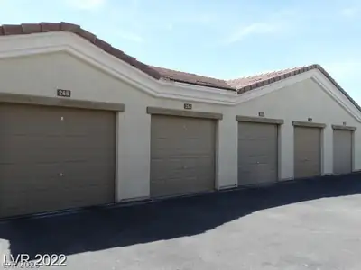 9303 Gilcrease Avenue 2202 Garage