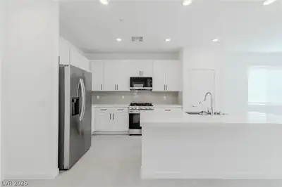 869 Camargo Street, Henderson, NV 89011 Kitchen