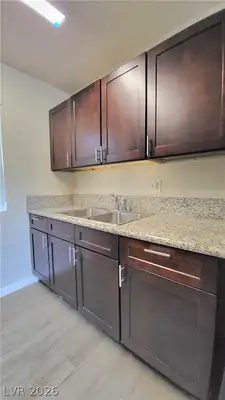 218 MERLAYNE Drive 2, Henderson, NV 89011 Kitchen