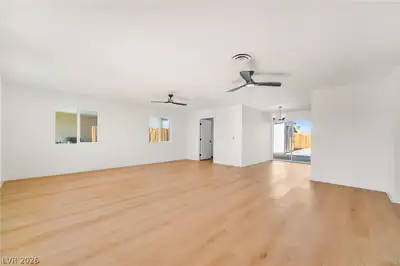 929 Palmetto Street Living Room