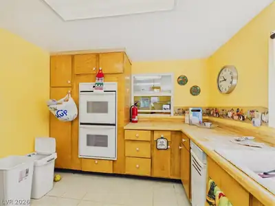3905 West Maverick Street, Amargosa Valley, NV 89020 Kitchen