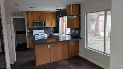 2670 Ridgewater Circle, Henderson, NV 89074 Kitchen