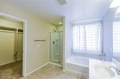4420 Penguin Avenue, North Las Vegas, NV 89084 Primary Bathroom