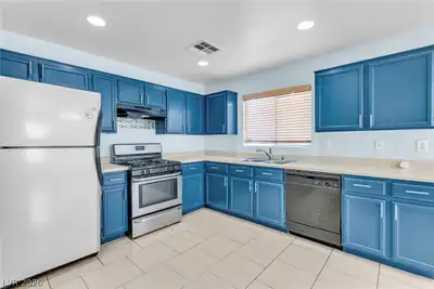 5178 Paradise Skies Avenue, Las Vegas, NV 89156 Kitchen