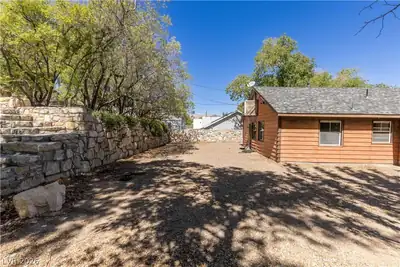 3 Cottonwood Drive, Blue Diamond, NV 89004 Yard