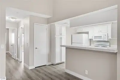830 North Sloan Lane 202, Las Vegas, NV 89110 Kitchen