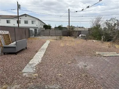 313 North 8th Street, Las Vegas, NV 89101 Yard