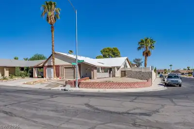 7242 Vireo Drive, Las Vegas, NV 89147 Front of Structure