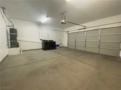 10519 Gold Shadow Avenue, Las Vegas, NV 89129 Garage