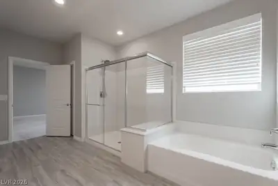 12385 Valley Chase Avenue, Las Vegas, NV 89138 Primary Bathroom
