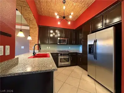 62 East Serene Avenue 304, Las Vegas, NV 89123 Kitchen