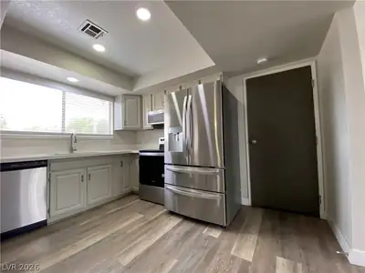 4765 Mohave Avenue, Las Vegas, NV 89104 Kitchen