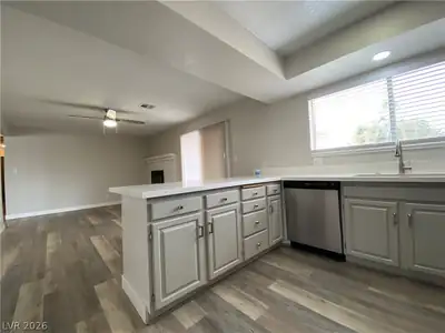 4765 Mohave Avenue, Las Vegas, NV 89104 Kitchen