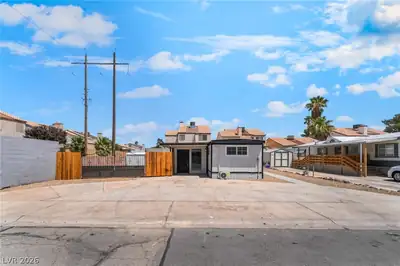 5402 Tahoe Drive, Las Vegas, NV 89142 Front of Structure