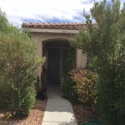 340 MAGNOLIA ARBOR Street, Las Vegas, NV 89144 Entry