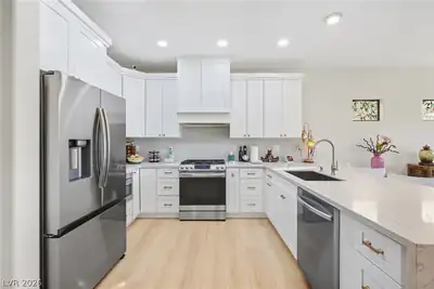 3024 Sumter Valley Circle, Henderson, NV 89052 Kitchen
