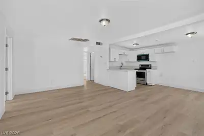 1721 Ardmore Street, Las Vegas, NV 89104 Living Room