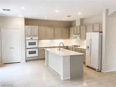 11021 Mount Royal Avenue, Las Vegas, NV 89144 