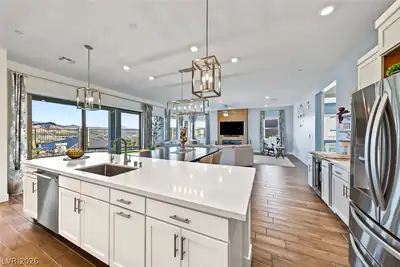 5 Barrio Alto Court, Henderson, NV 89011 Kitchen