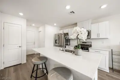 5651 Scarlet Rock Street, North Las Vegas, NV 89081 Kitchen