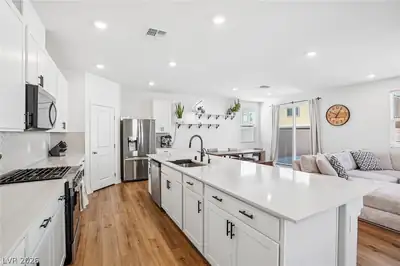 5937 Violet Crown Street, North Las Vegas, NV 89081 Kitchen