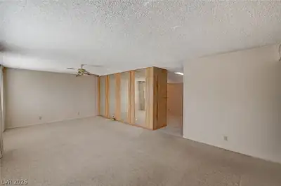 6208 Casada Way, Las Vegas, NV 89107 