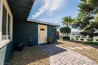 836 North 21st Street, Las Vegas, NV 89101 Entry