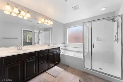 7721 Lively Loom Court, Las Vegas, NV 89149 Primary Bathroom