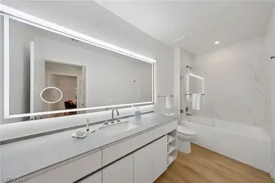 5050 West Russell Road 241, Las Vegas, NV 89118 Bathroom