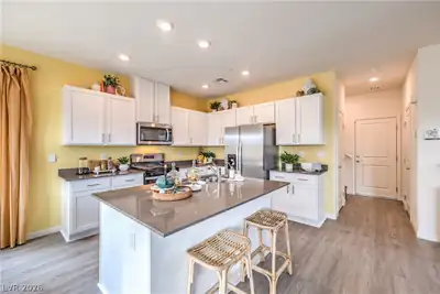 1204 Sun Parakeet Drive, Henderson, NV 89011 Kitchen