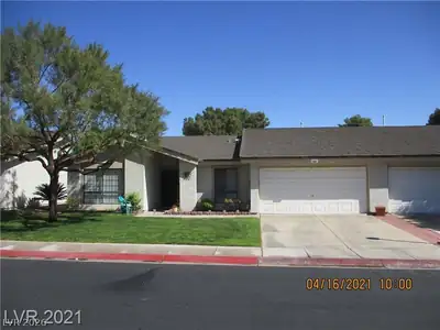 5704 Pearldrop Avenue, Las Vegas