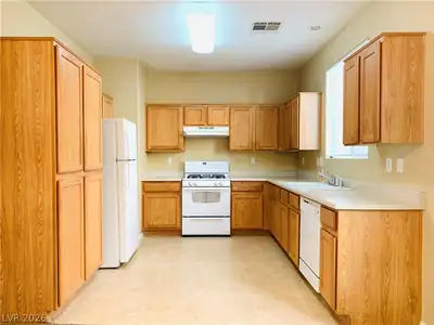 7738 Hampton Willows Lane, Las Vegas, NV 89113 Kitchen