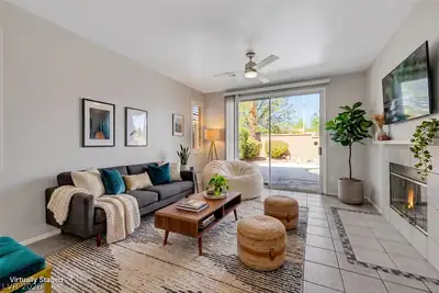 10028 Pinnacle View Place, Las Vegas, NV 89134 Living Room