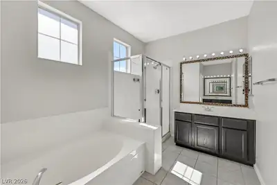 10028 Pinnacle View Place, Las Vegas, NV 89134 Primary Bathroom