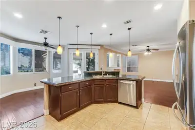 7 Crown Valley Drive, Henderson, NV 89074 Kitchen