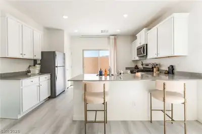 2612 Lily Point Street, Las Vegas, NV 89156 Kitchen