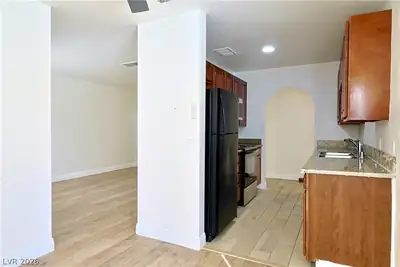 1856 North Decatur Boulevard 101, Las Vegas, NV 89108 Kitchen