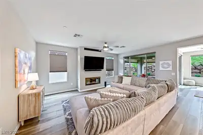 23 Arid Crest Avenue, Henderson, NV 89011 Living Room